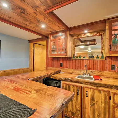 Secluded Retreat With Wood Stove, 11 Mi To Bozeman! Villa